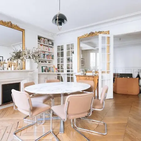 Apartment Charming 3bd Apart In The Heart Of Paris