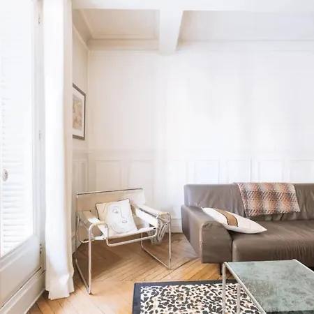 Charming 3bd Apart In The Heart Of * Paris