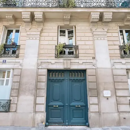 Charming 3bd Apart In The Heart Of Apartment Paris