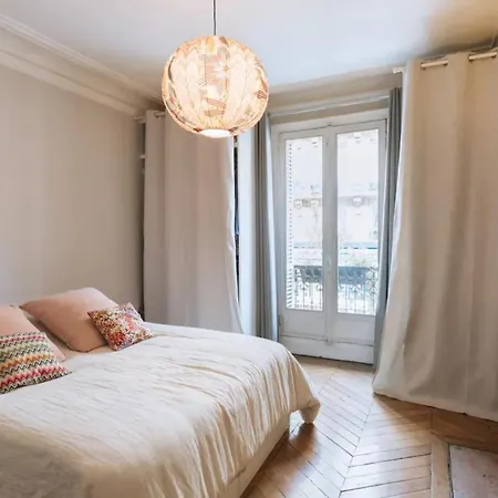 Charming 3bd Apart In The Heart Of * Paris