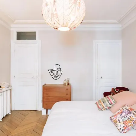 Charming 3bd Apart In The Heart Of Apartment Paris